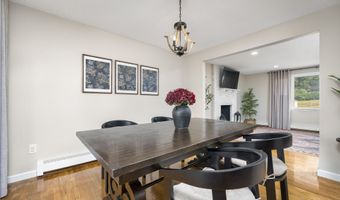 15 Diane Dr, Cromwell, CT 06416