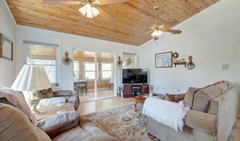 6257 E Calvertville Rd, Bloomfield, IN 47424