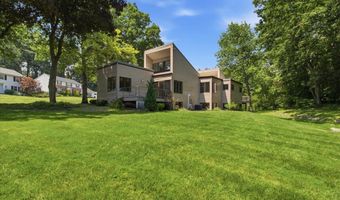 5 Newell Ct, Albany, NY 12204