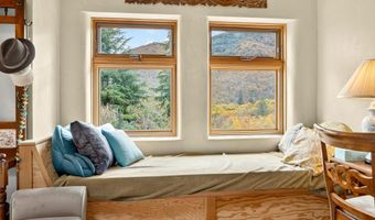 2026 Ashland Mine Rd, Ashland, OR 97520