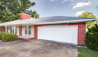 4401 Wedgewood Dr, Alton, IL 62002