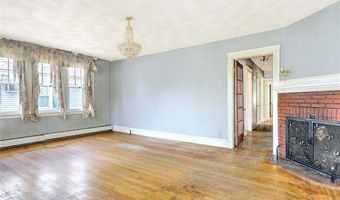 59 Colonial Ave, Cranston, RI 02910