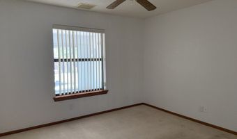 15370 Tacony Rd, Apple Valley, CA 92307