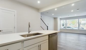 43801 MIDDLEWAY Ter, Ashburn, VA 20147