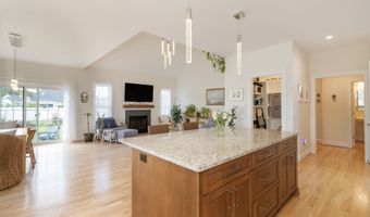 2 Iris Ct, Cromwell, CT 06416