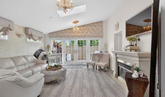 103 E 25TH St, Bayonne, NJ 07002