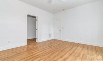 19 Green Valley Rd, Asheville, NC 28806