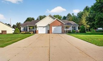 7774 E Ridge Dr, Almont, MI 48003