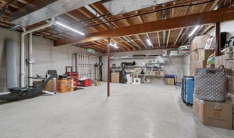 228 E THORNBROOK Ln, Appleton, WI 54913