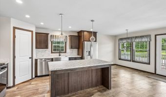 7368 NE BERWICK Dr 11, Ankeny, IA 50021