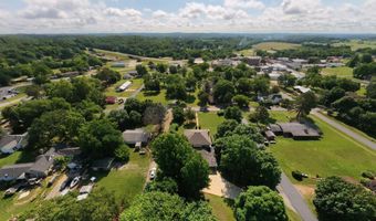 301 HALL St, Alton, MO 65606