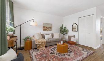 3370 Salt Lake Blvd 204, Honolulu, HI 96818