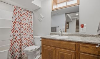 1211 N State St, Aberdeen, SD 57401