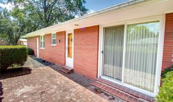 4401 Wedgewood Dr, Alton, IL 62002