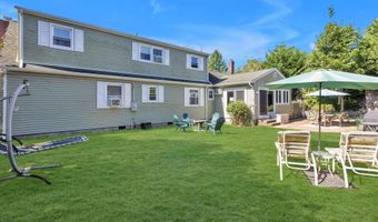 55 Bayside Ave, Amityville, NY 11701
