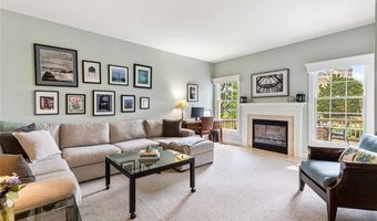 2 Seal Island Rd, Bristol, RI 02809
