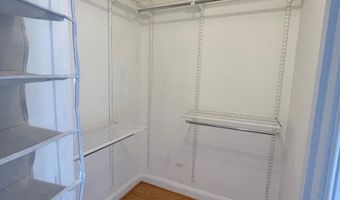 2111 WISCONSIN Ave NW 404, Washington, DC 20007
