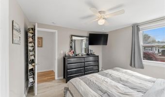 29 Dix Ave, Johnston, RI 02919