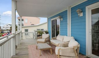 201 W Glenn St, Atlantic Beach, NC 28512