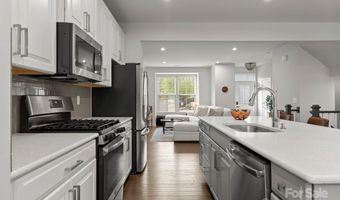 2037 Birchside Dr, Charlotte, NC 28205