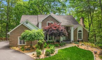 3427 E Dobson Pl, Ann Arbor, MI 48105