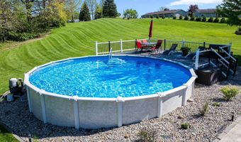 706 Taylor Ln, Albion, IN 46701