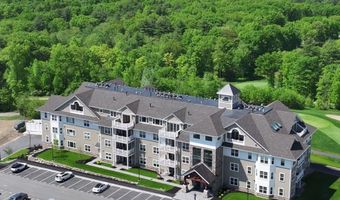 4 Longview Dr 403, Atkinson, NH 03811