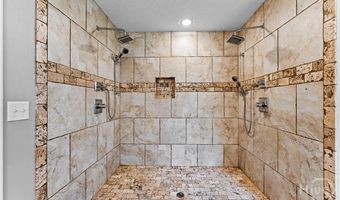 762 Old McLeod Bridge Rd, Adrian, GA 31002