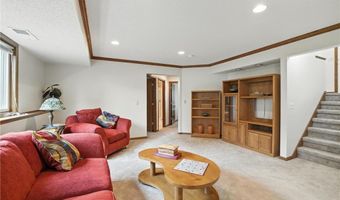 15913 Garrett Dr, Apple Valley, MN 55124