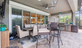 7702 PARADISO Dr, Apollo Beach, FL 33572