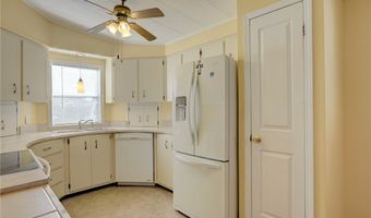 922 Hemlock St, Barefoot Bay, FL 32976