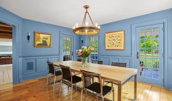 175 Cat Rock Rd, Cos Cob, CT 06807