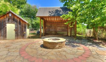 1928 W Idaho St, Chickasha, OK 73018