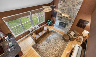 12 Logans Way, Danbury, CT 06811