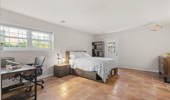 938 S ROLFE St, Arlington, VA 22204