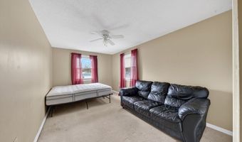 22 Connecticut Ave, Middletown, RI 02842