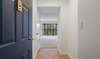 1600 N OAK St 524, Arlington, VA 22209