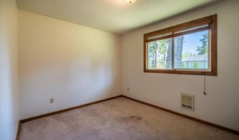 1135 1ST St NE, Bandon, OR 97411