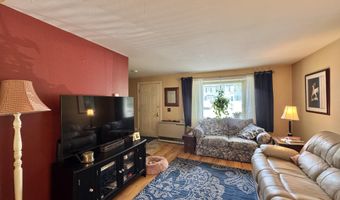 80 Baldwin Dr, Bangor, ME 04401