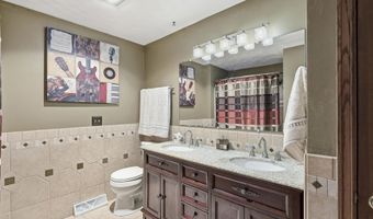 W2530 BROOKHAVEN Drive, Appleton, WI 54915