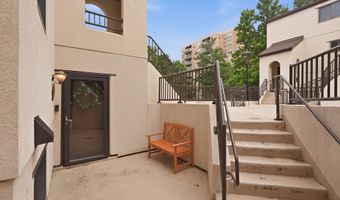 8901 BATTERY Pl 34, Bethesda, MD 20814