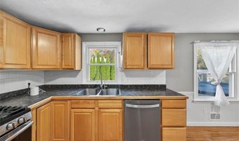 140 Promenade St, Barrington, RI 02806