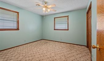 926 Sandstone Dr, Bartlesville, OK 74006