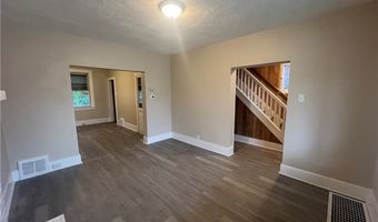 1127 Maplewood Ave, Ambridge, PA 15003