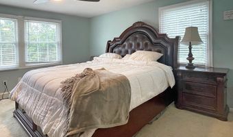 162 Ivy Hill Dr, Aberdeen, NJ 07747
