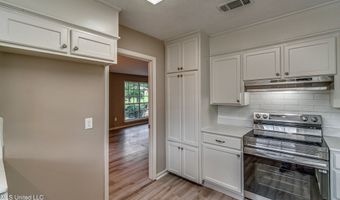 107 Woodgate Dr, Brandon, MS 39042