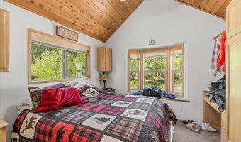 7900 Hyatt Prairie Rd # 17, Ashland, OR 97520