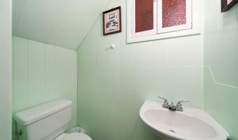 20 W 22ND St, Bayonne, NJ 07002