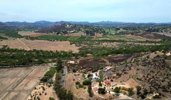 14388 Highland Vly, Escondido, CA 92025