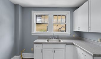 1012 Brown St, Akron, OH 44301